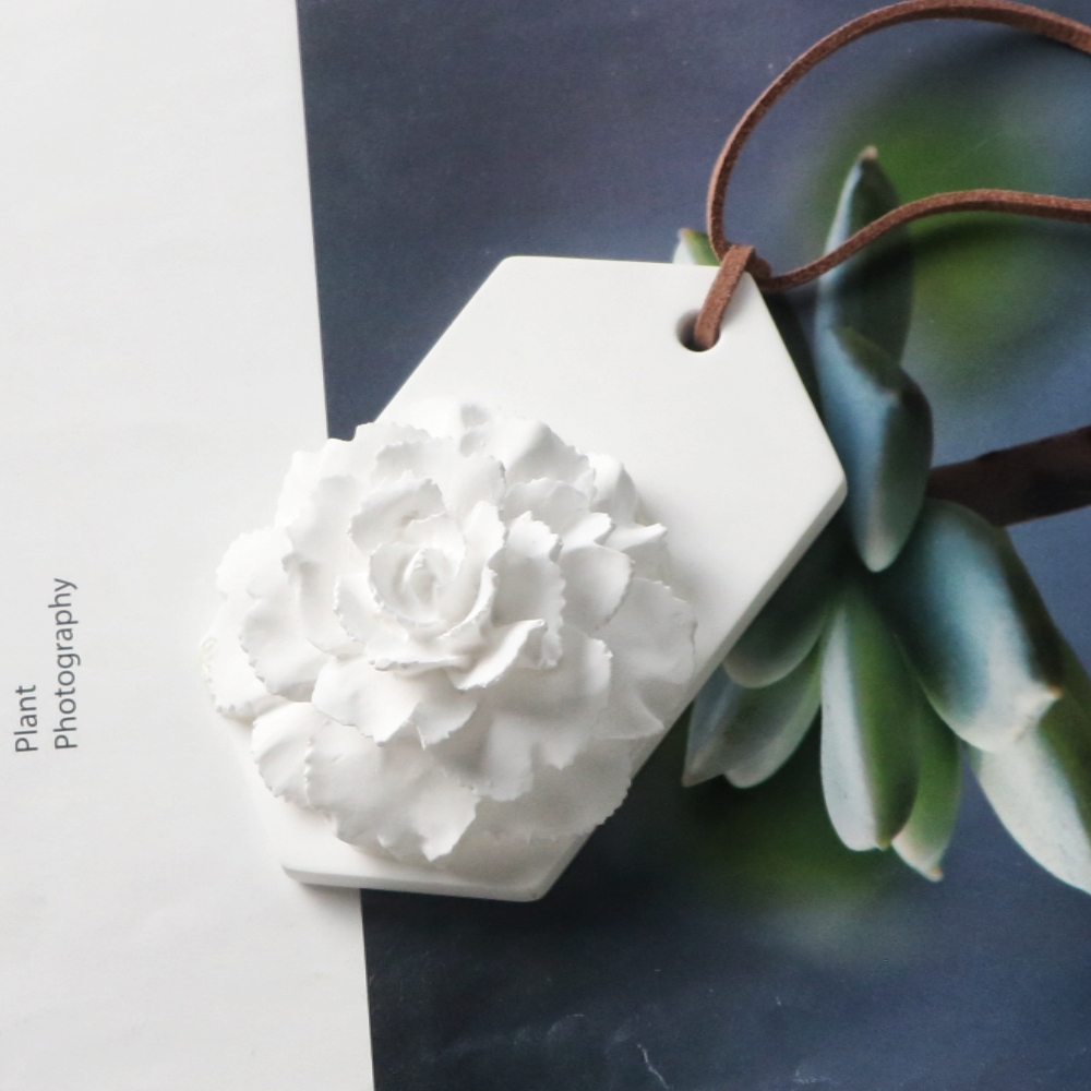 White Ceramic 3D Relief Minima - Car Air Freshener ulasan dan harga